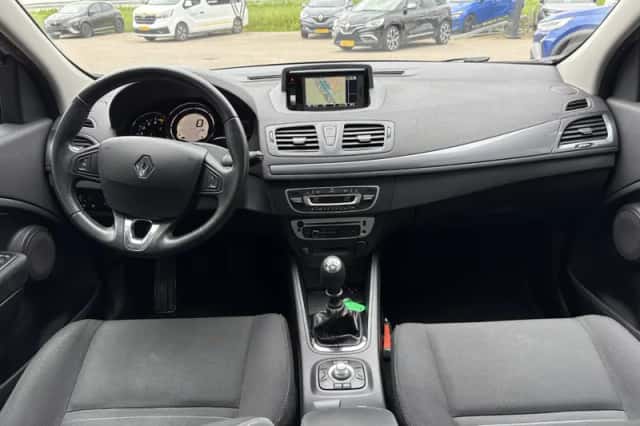 Renault Mégane (2015) thumbnail 3