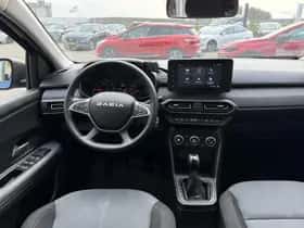 Dacia Sandero Stepway (2024) thumbnail 3