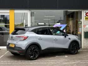 Renault Captur (2024) thumbnail 2