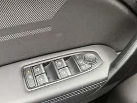 Renault Captur (2024) thumbnail 17