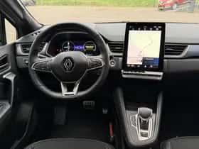 Renault Captur (2024) thumbnail 3