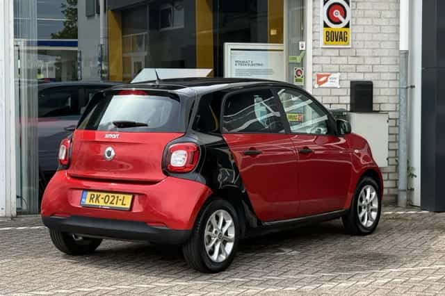 Smart Forfour (2017) thumbnail 6