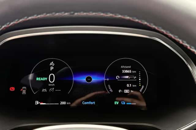 Renault Captur (2024) thumbnail 4