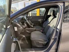 Renault Captur (2024) thumbnail 7