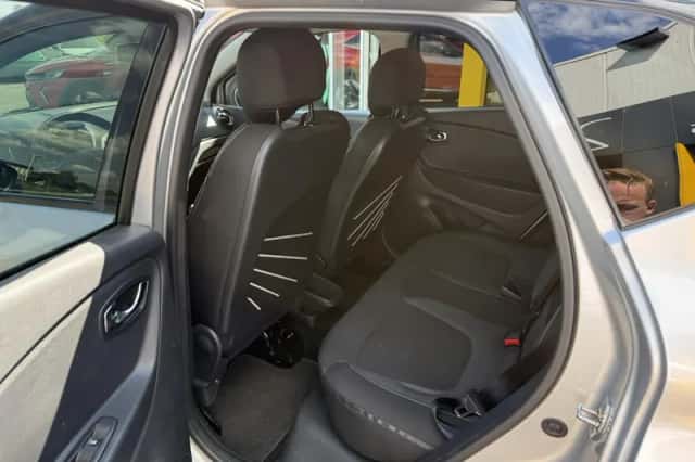 Renault Captur (2015) thumbnail 4