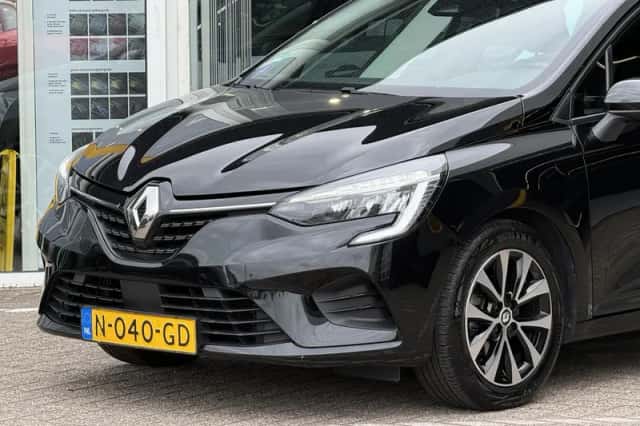 Renault Clio (2021) thumbnail 5