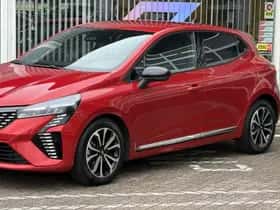 Renault Clio (2024) thumbnail 3