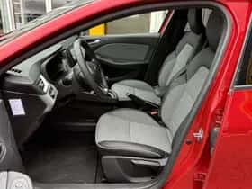 Renault Clio (2024) thumbnail 5