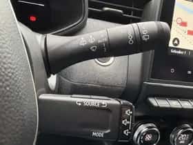 Renault Clio (2024) thumbnail 9