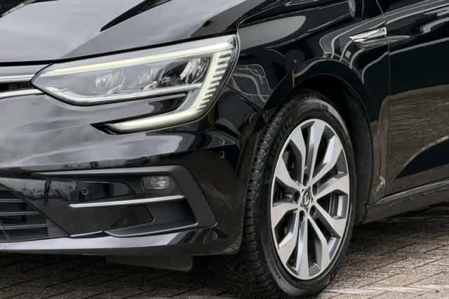 Renault Mégane (2023) thumbnail 4