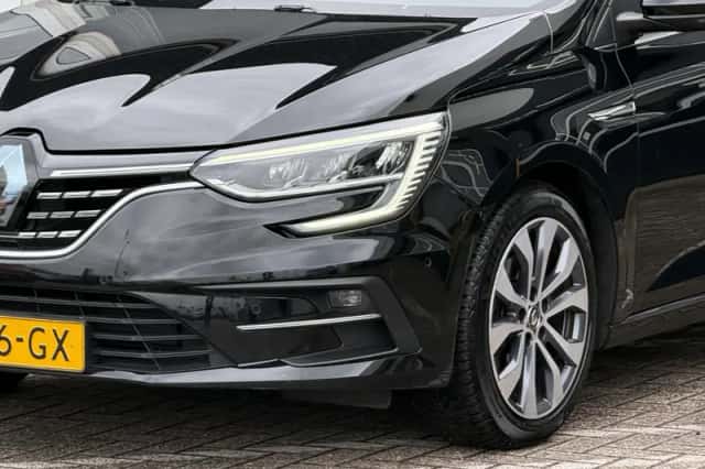 Renault Mégane (2023) thumbnail 5
