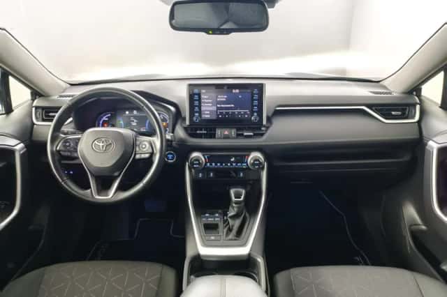 Toyota RAV4 (2020) thumbnail 3