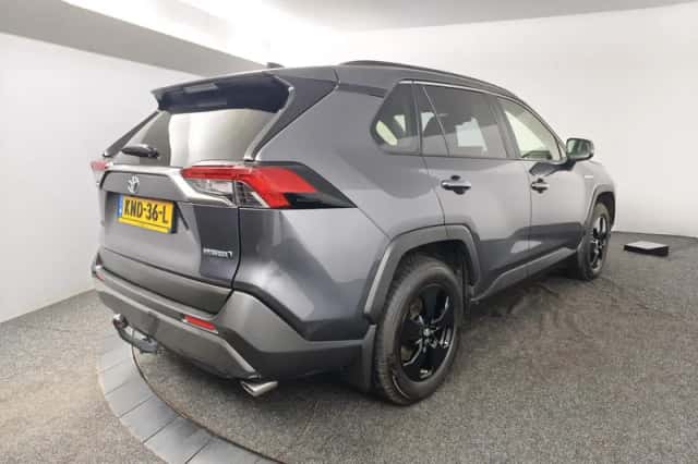 Toyota RAV4 (2020) thumbnail 2