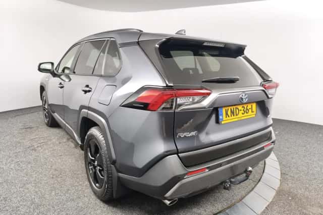 Toyota RAV4 (2020) thumbnail 6