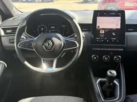 Renault Clio (2024) thumbnail 3