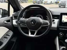 Renault Clio (2022) thumbnail 21