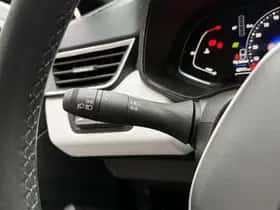 Renault Clio (2022) thumbnail 25