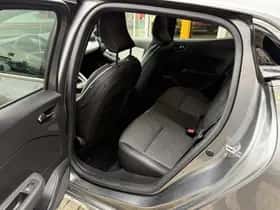 Renault Clio (2022) thumbnail 8