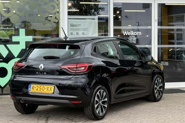 Renault Clio (2022) thumbnail 6
