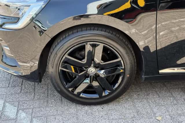 Renault Clio (2021) thumbnail 5