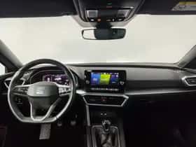 SEAT Leon (2022) thumbnail 3