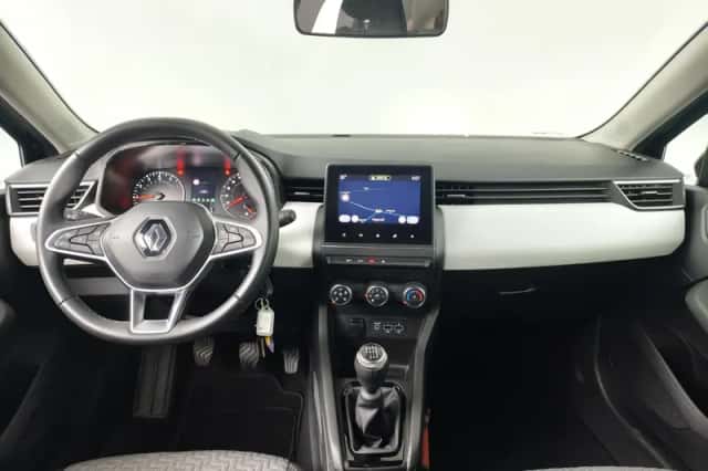 Renault Clio (2023) thumbnail 3