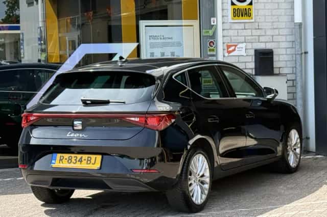 SEAT Leon (2022) thumbnail 6