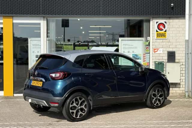Renault Captur (2018) thumbnail 2