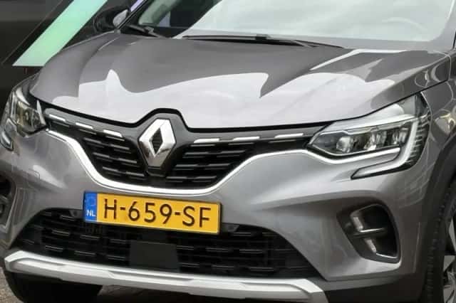 Renault Captur (2020) thumbnail 5