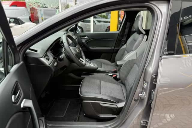 Renault Captur (2021) thumbnail 5
