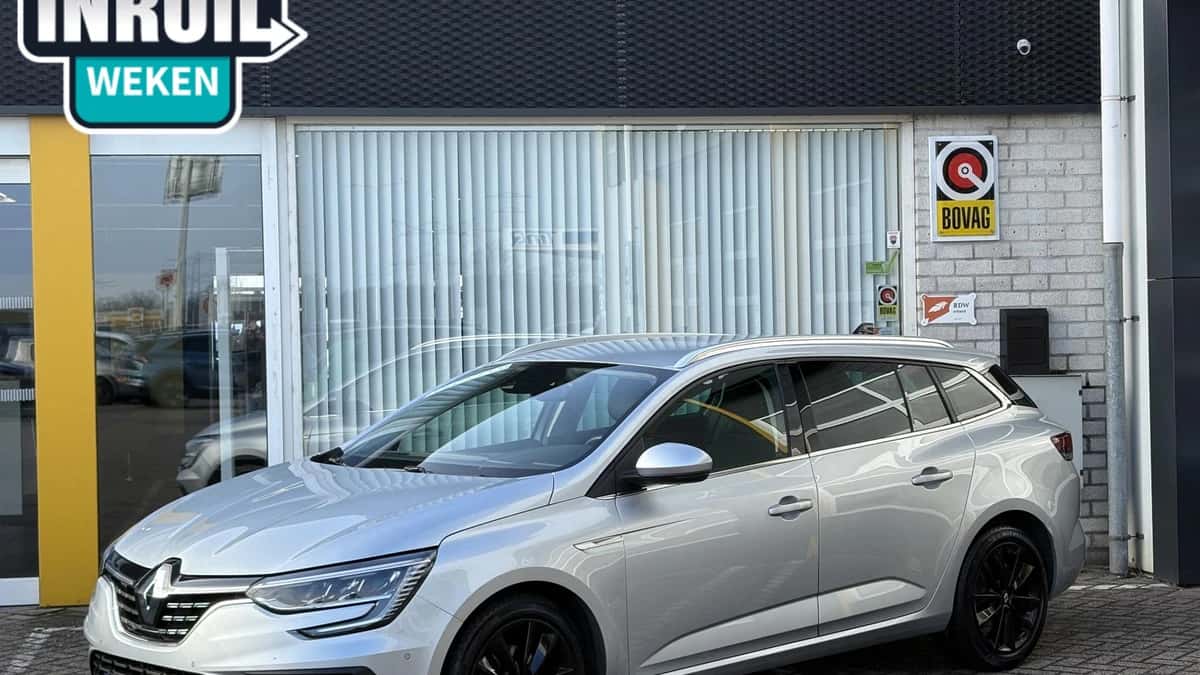 Renault Mégane (2023) — foto 1