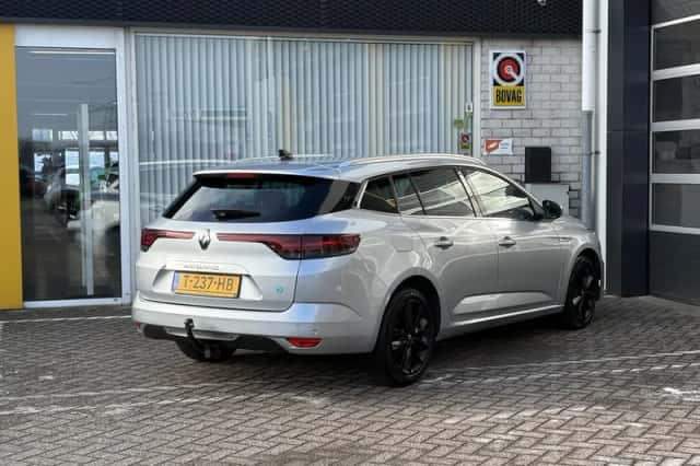 Renault Mégane (2023) thumbnail 2