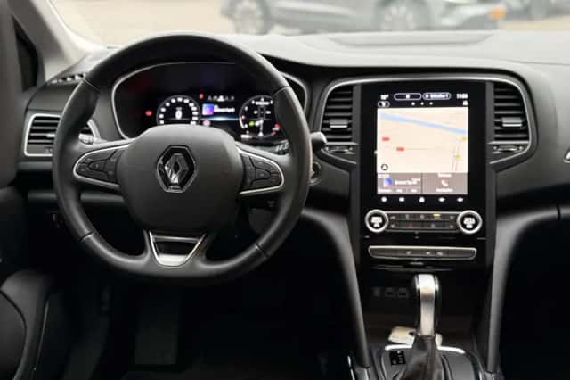 Renault Mégane (2023) thumbnail 3