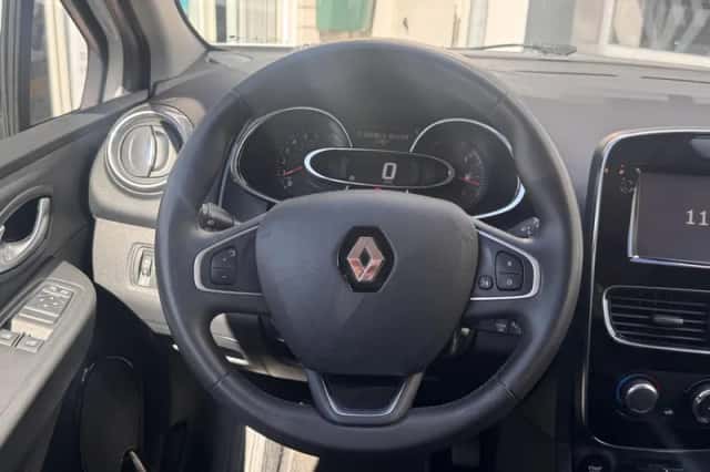 Renault Clio (2017) thumbnail 3