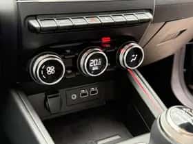 Renault Clio (2024) thumbnail 29