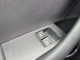 Škoda Rapid (2016) thumbnail 16