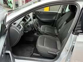 Škoda Rapid (2016) thumbnail 6