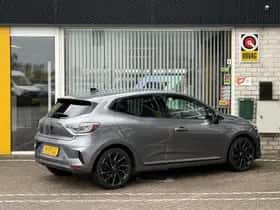 Renault Clio (2023) thumbnail 2