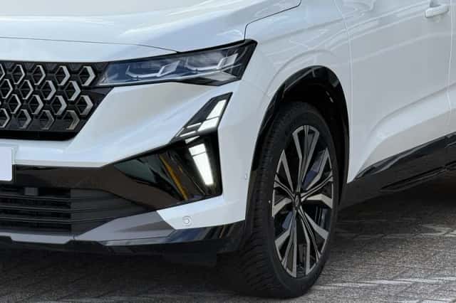 Renault Espace (2025) thumbnail 5