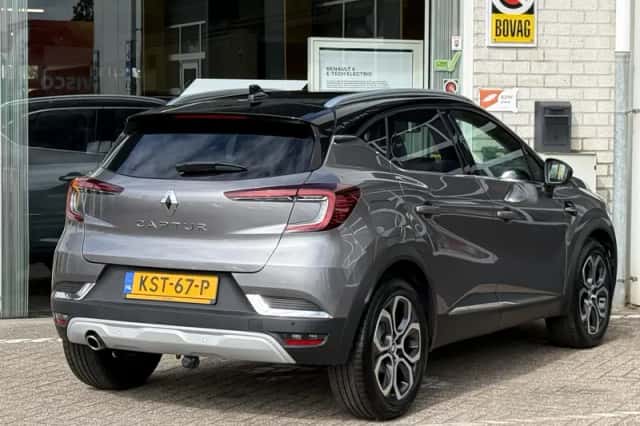 Renault Captur (2021) thumbnail 6