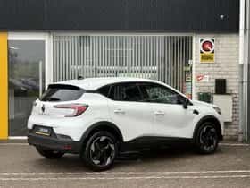 Renault Captur (2025) thumbnail 2