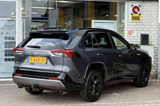 Toyota RAV4 (2020) thumbnail 6