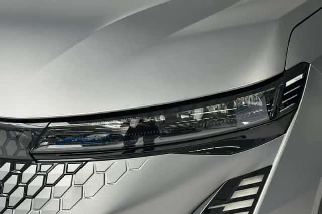 Renault Scenic E-Tech (2026) thumbnail 2