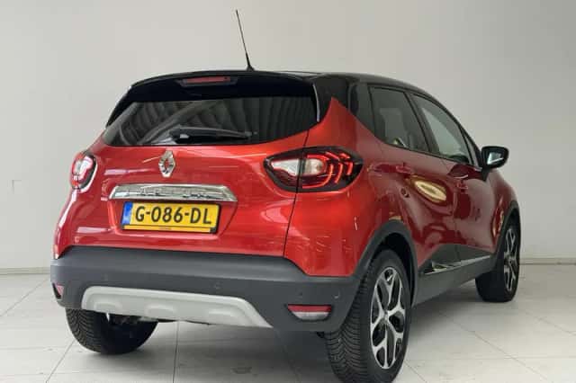 Renault Captur (2019) thumbnail 2