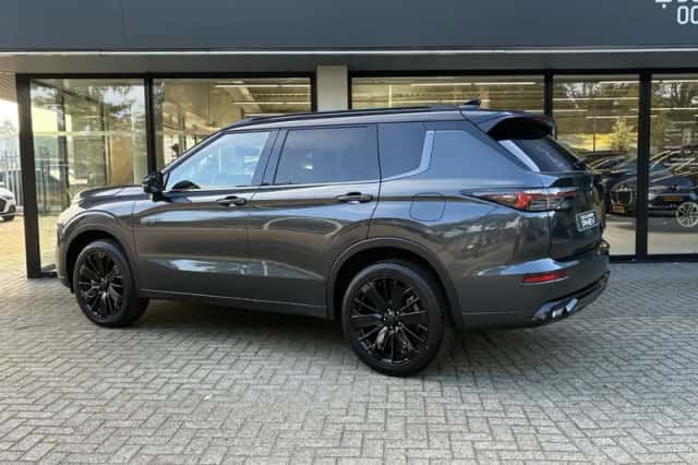 Mitsubishi Outlander (2026) thumbnail 3