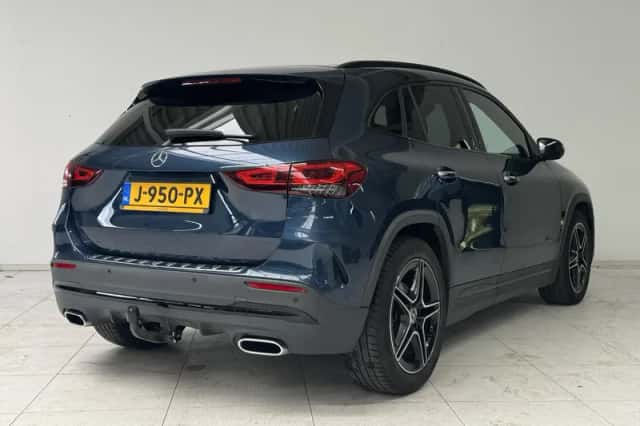 Mercedes-Benz GLA (2020) thumbnail 2