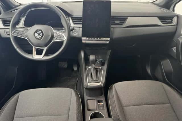 Renault Captur (2024) thumbnail 3