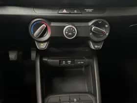 Kia Stonic (2018) thumbnail 13