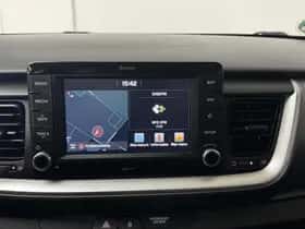 Kia Stonic (2018) thumbnail 14