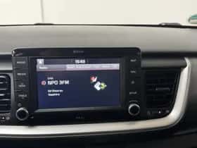 Kia Stonic (2018) thumbnail 16